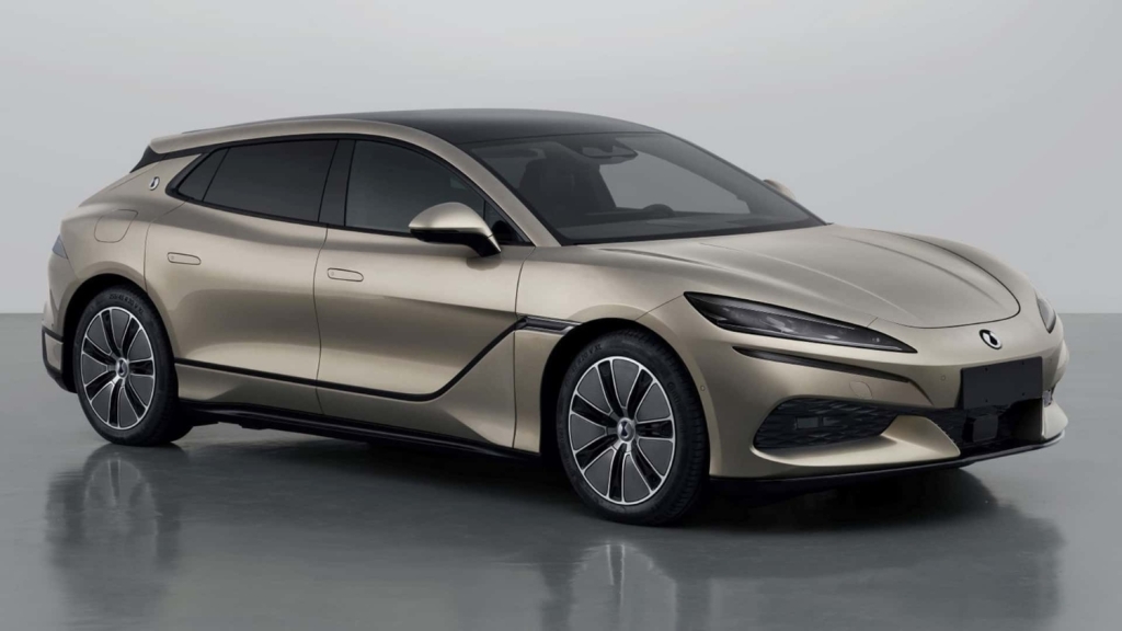 BYD pisa fuerte en Auto Shanghái 2025 con el Denza Z9 GT