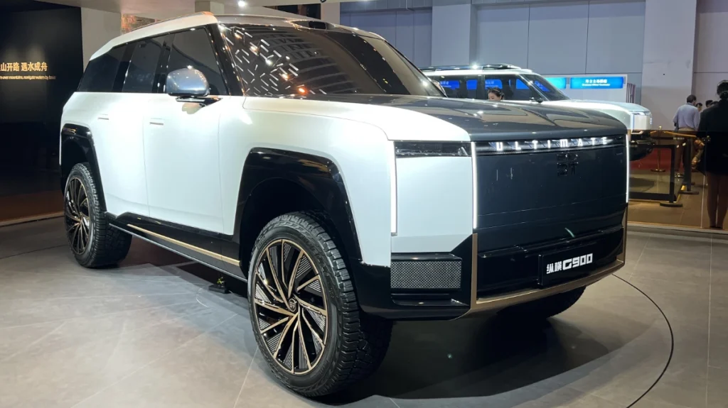 Jeotur dio a conocer el prototipo de su vehículo anfibio, el G900, en el Auto Shanghái 2025