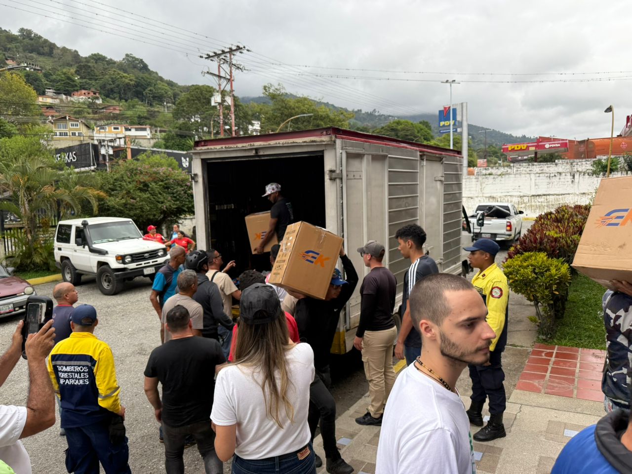 Empire Keeway donó insumos a los afectados en Mérida, gracias a su programa Buen Vecino