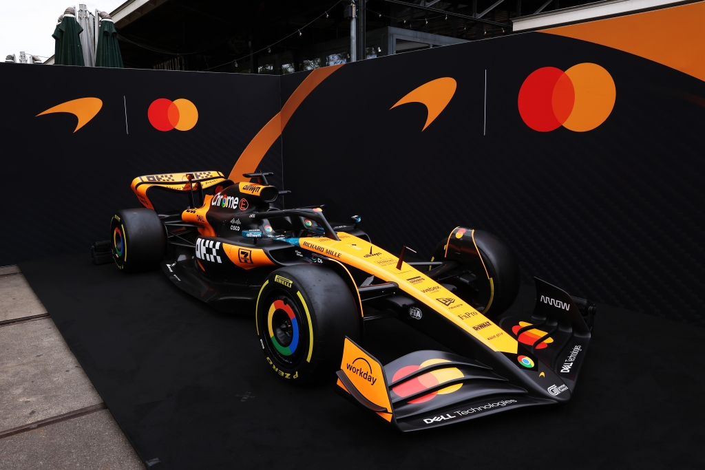 McLaren anuncia a Mastercard como su nuevo socio para la F1 2026