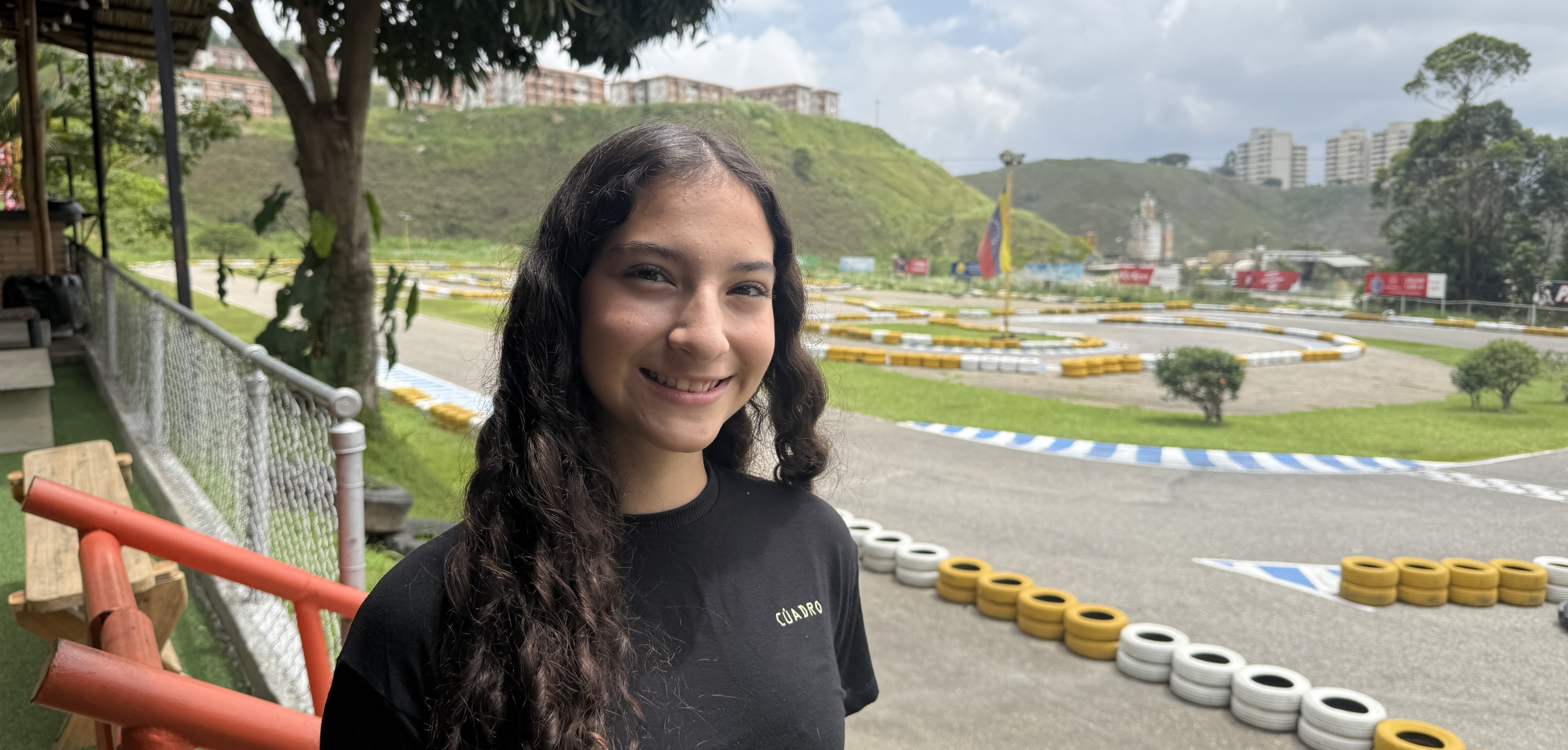Isabela Paladino, la piloto de 15 años que deslumbra en la F1600