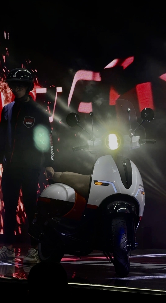 Toro presentó la Capuccino TR180, un scooter que tiene el estilo de la Vespa