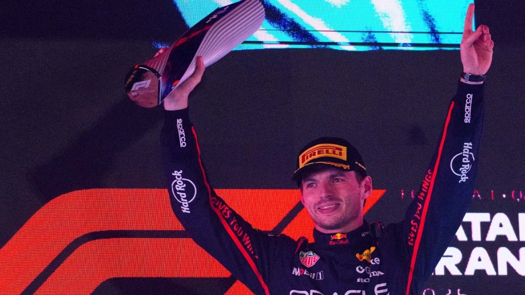 Verstappen, junto a Red Bull, logró maximizar la oportunidad presentada con el error de McLaren. Foto Red Bull