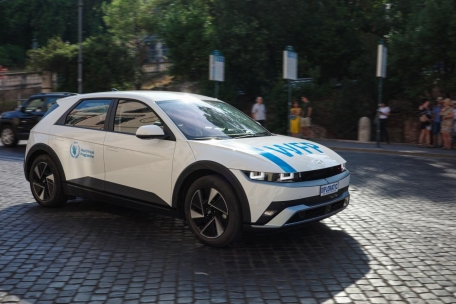 Hyundai IONIQ 5, el carro eléctrico que destaca por su participación en misiones humanitarias