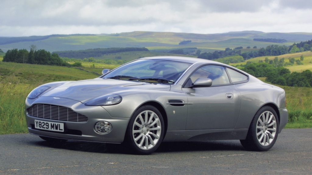 El Aston Martin Vanquish 2001 se ha conseguido en Estados Unidos por precios superiores a los $100.000